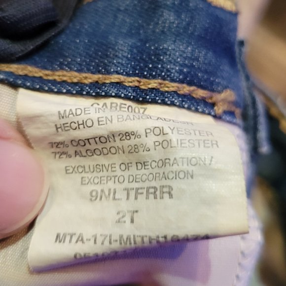 Wrangler Jeans size 2T with button adjustable elastic. - Picture 3 of 4